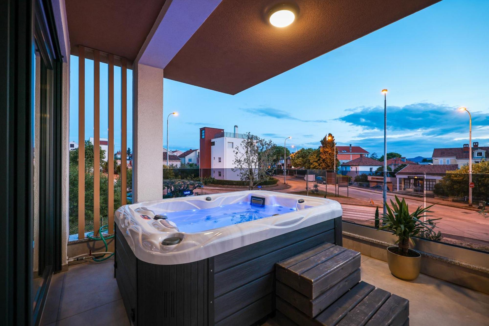 Luma Luxury Apartment With Jacuzzi Zadar Exteriör bild