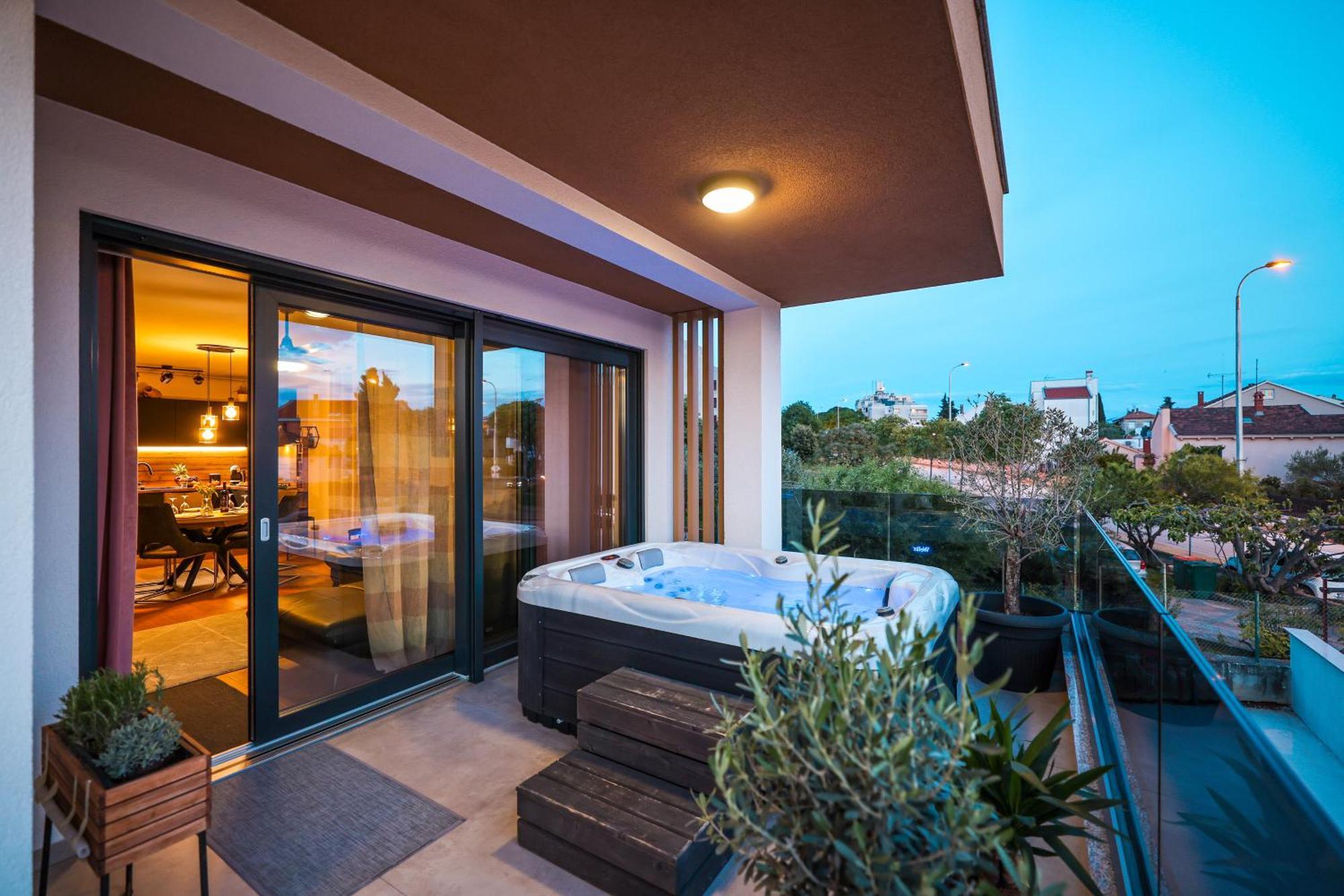 Luma Luxury Apartment With Jacuzzi Zadar Exteriör bild