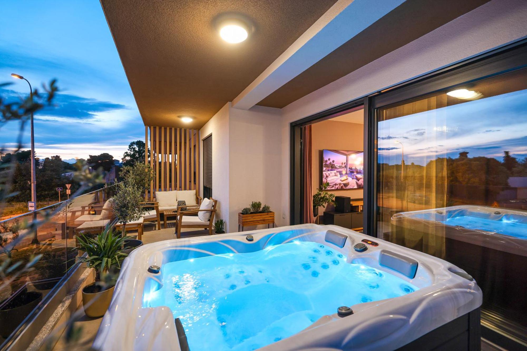 Luma Luxury Apartment With Jacuzzi Zadar Exteriör bild