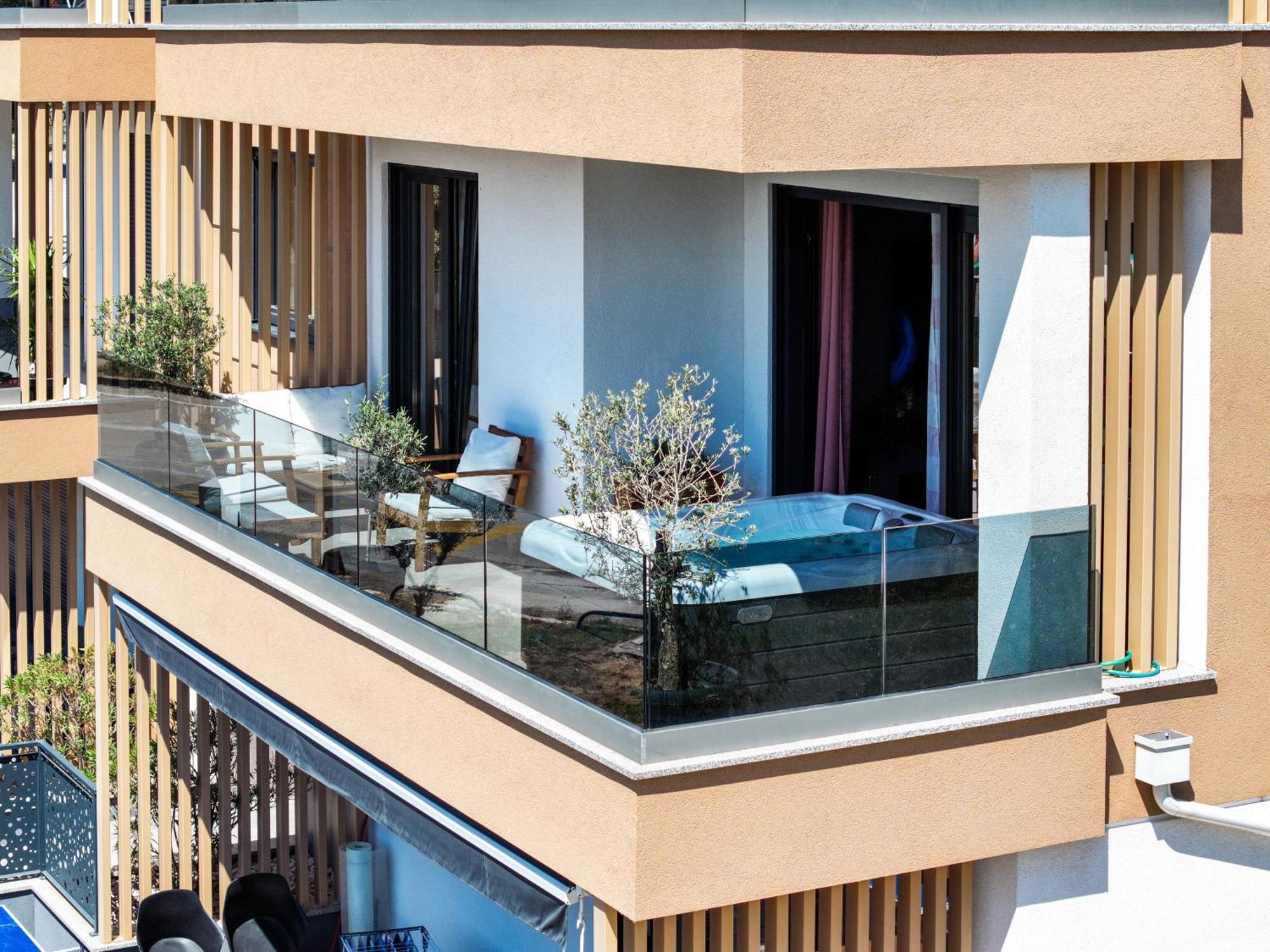 Luma Luxury Apartment With Jacuzzi Zadar Exteriör bild