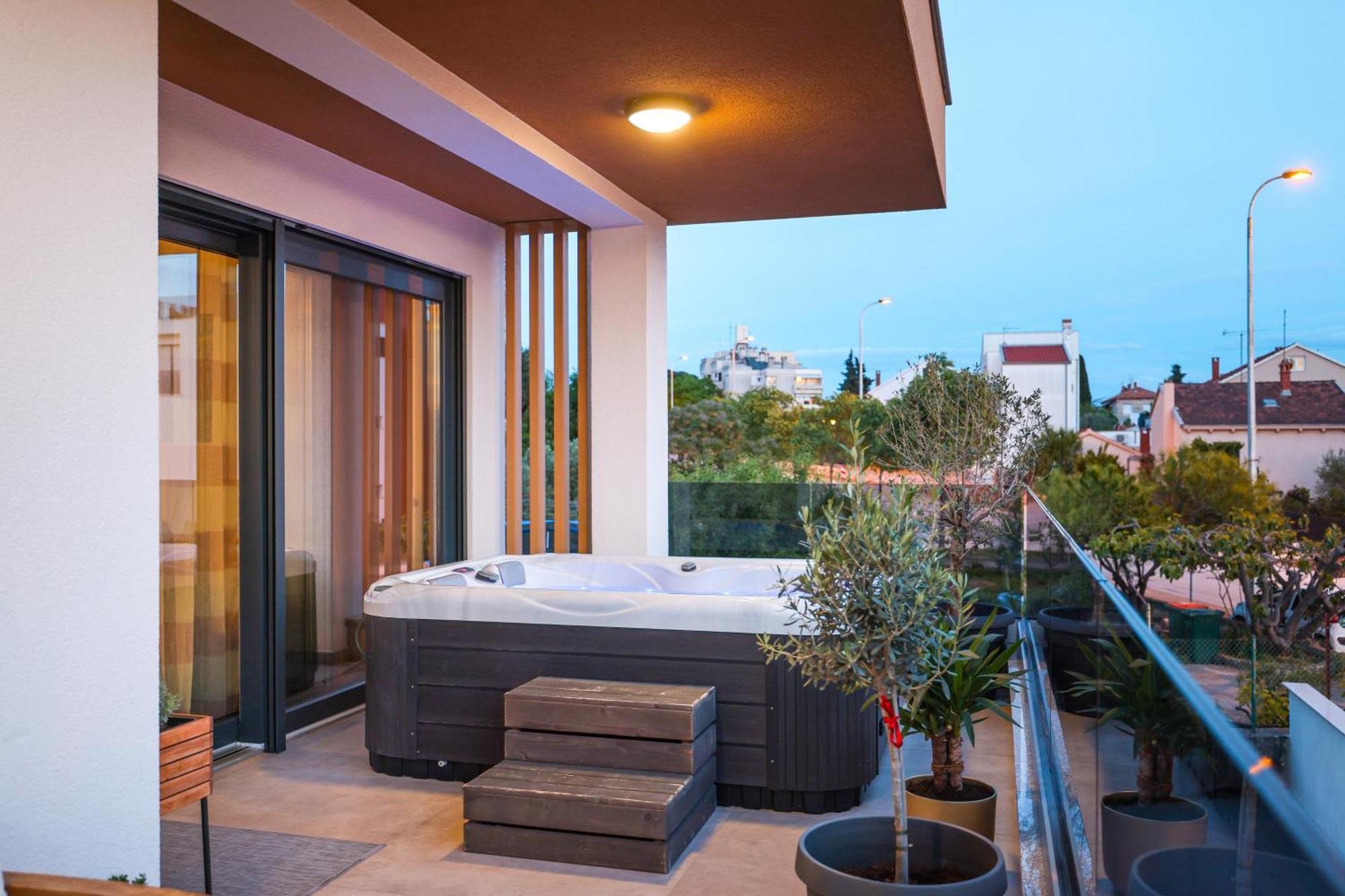 Luma Luxury Apartment With Jacuzzi Zadar Exteriör bild