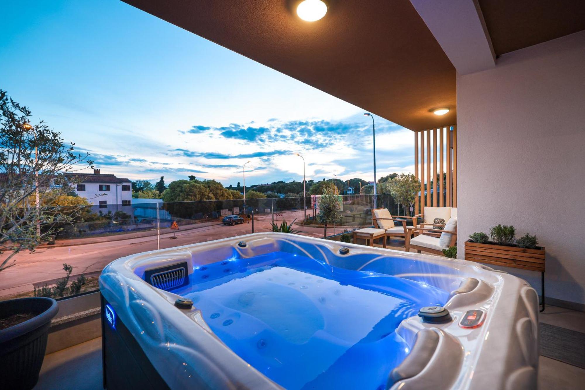 Luma Luxury Apartment With Jacuzzi Zadar Exteriör bild
