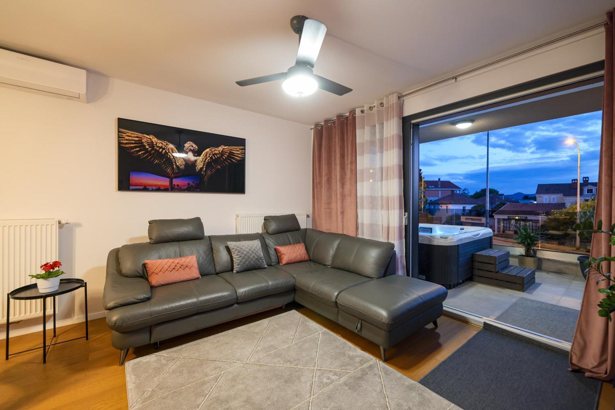 Luma Luxury Apartment With Jacuzzi Zadar Exteriör bild